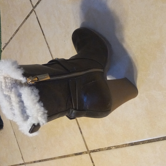 Michael kors boots - Picture 4 of 5